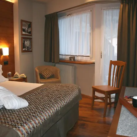 Hotel Larice Bianco 3*