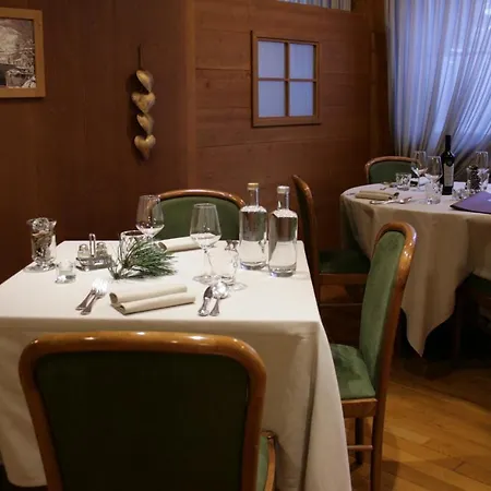 Larice Bianco Отель Бормио