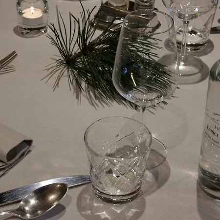 Отель Larice Bianco 3*
