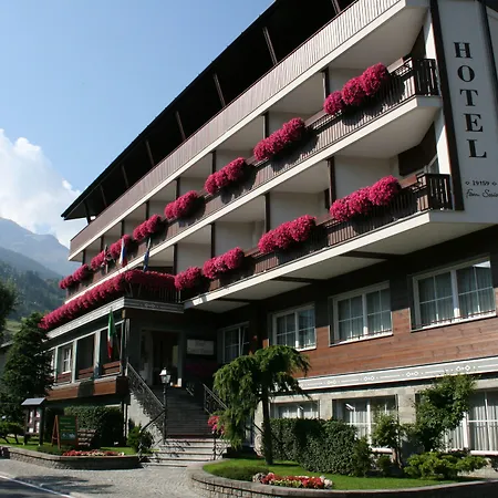 Larice Bianco Hotel