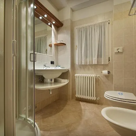 Larice Bianco 3* Бормио