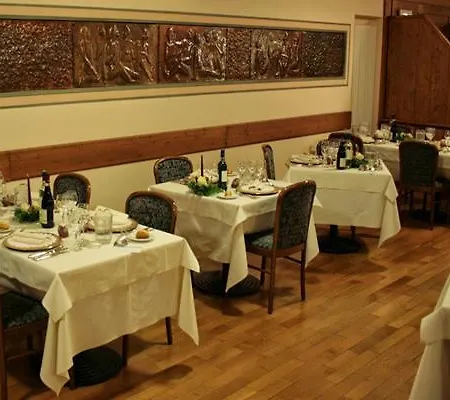 Отель Larice Bianco 3*
