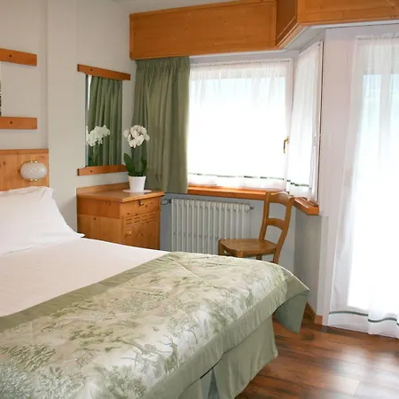 Larice Bianco 3* Бормио